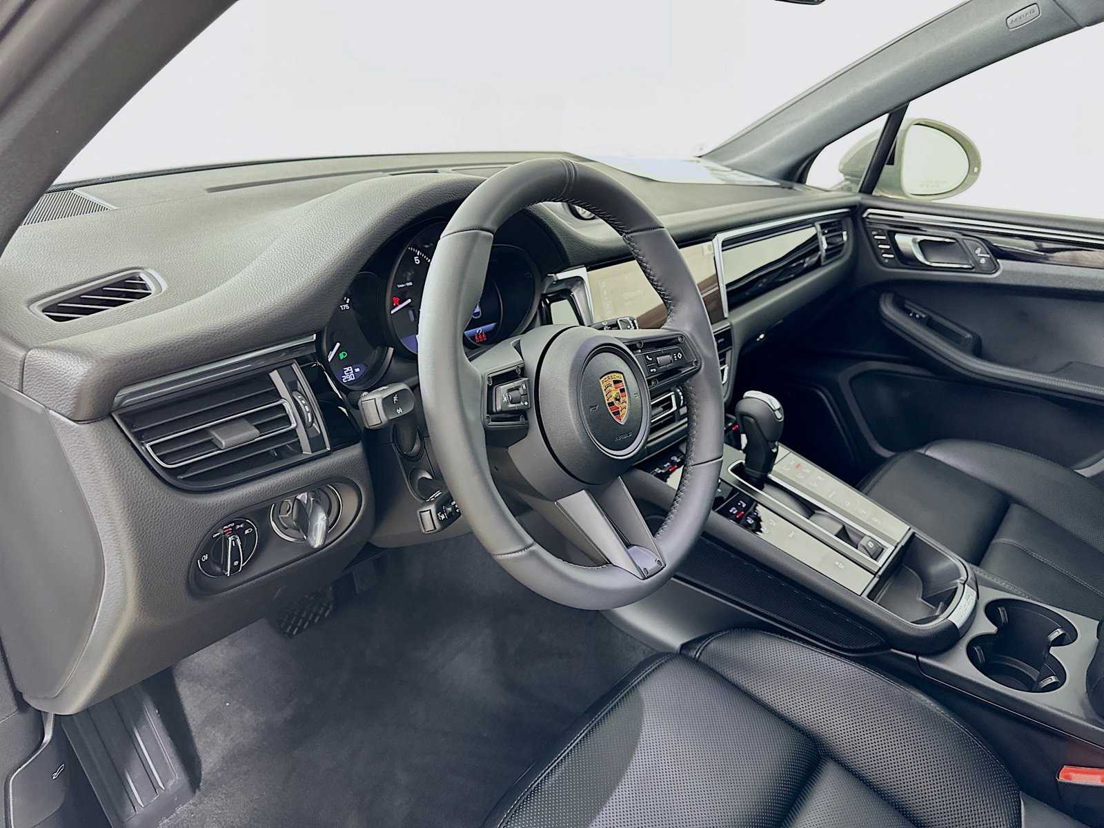 New 2026 Porsche Macan AWD/4WD image 30
