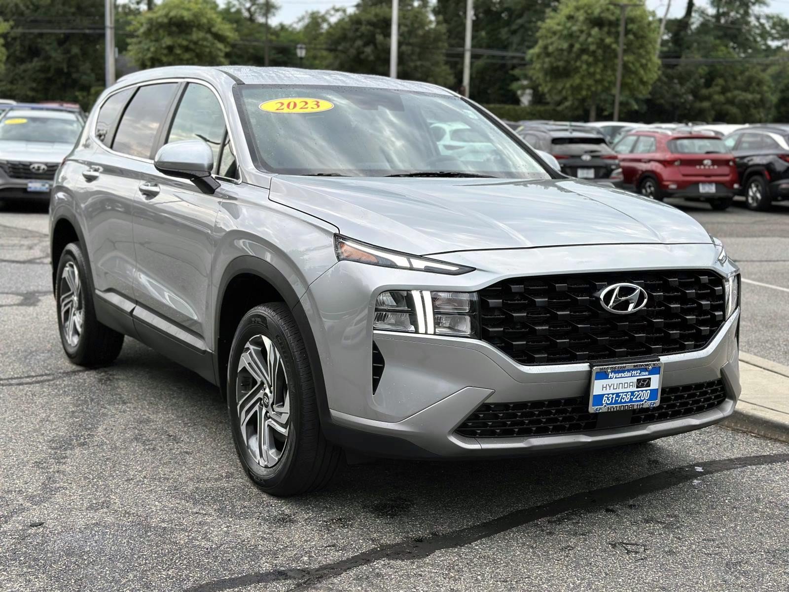 Used 2023 Hyundai Santa Fe SE AWD/4WD image 5