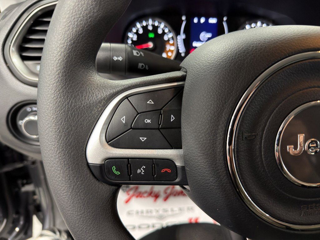 Used 2023 Jeep Renegade Latitude image 33