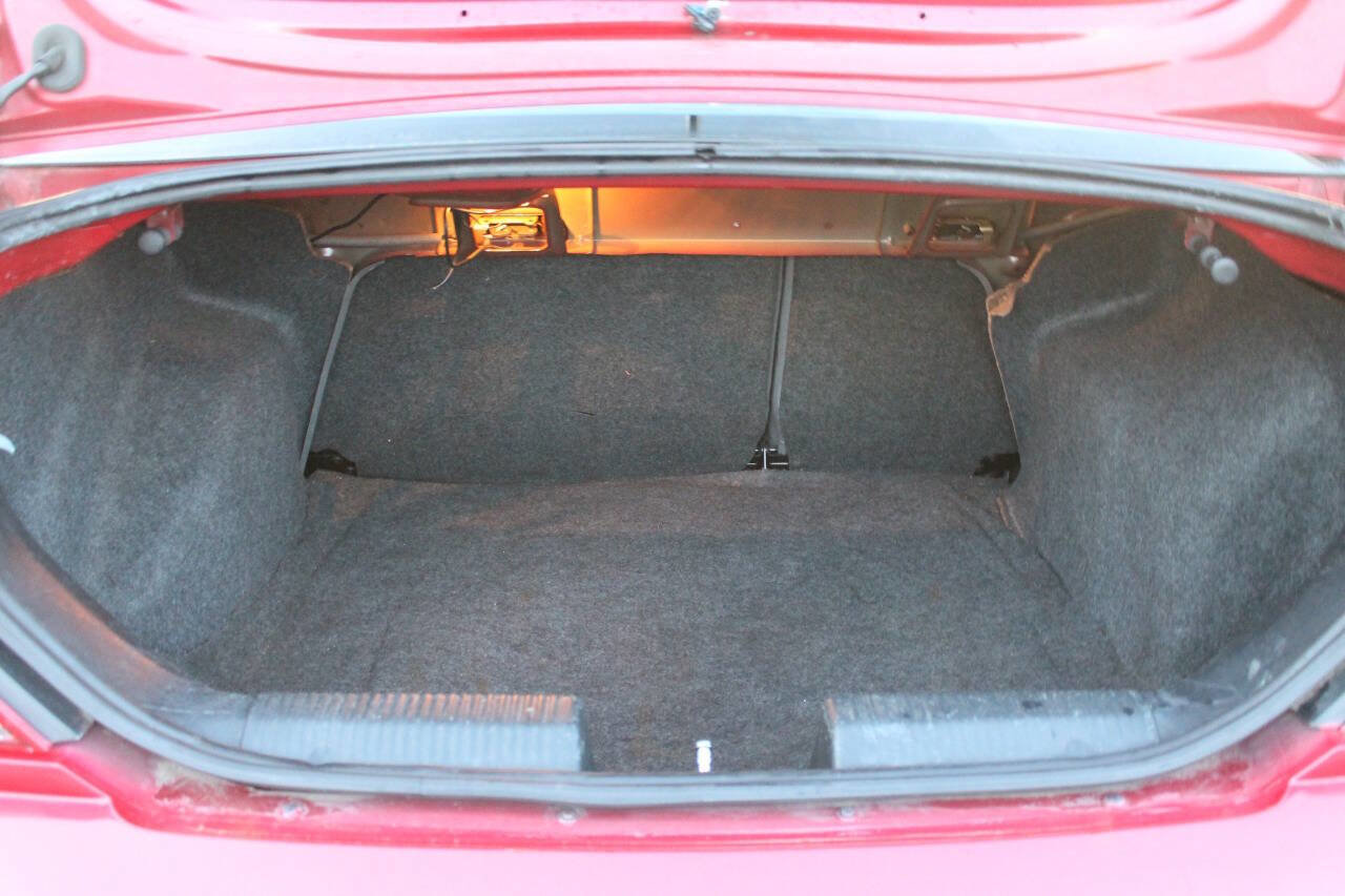 Used 2004 Ford Focus LX image 37