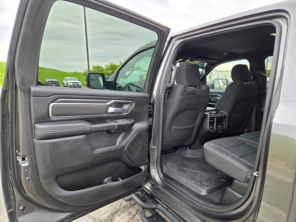 Used 2025 RAM 1500 Big Horn AWD/4WD image 29