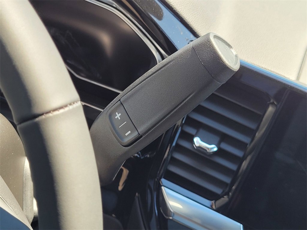 New 2025 Chevrolet Silverado 1500 LT w/ Safety Package image 17