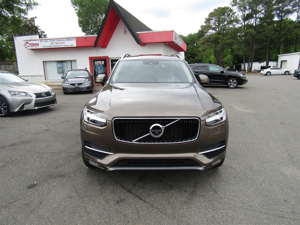 Used 2017 Volvo XC90 T6 Momentum w/ Vision Package AWD/4WD image 2