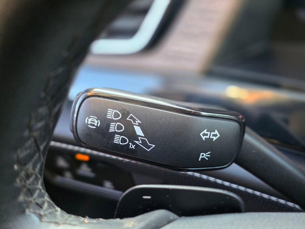 Used 2024 Volkswagen Atlas SEL Premium R-Line AWD/4WD image 41