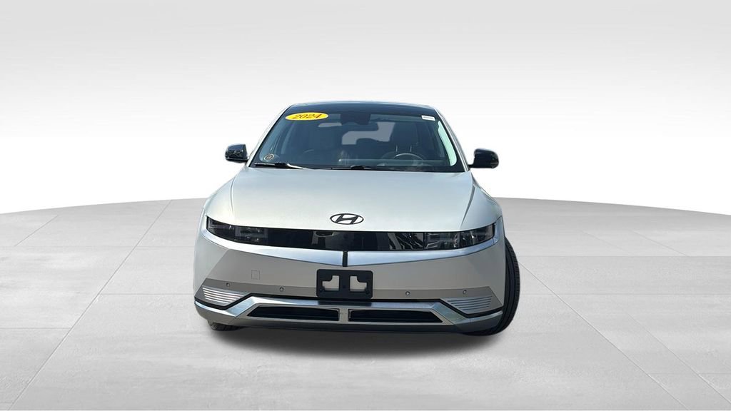 Used 2024 Hyundai Ioniq 5 Limited AWD/4WD image 2