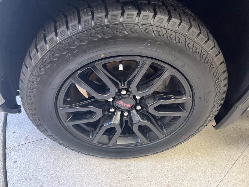 Used 2024 GMC Sierra 1500 Elevation AWD/4WD image 9