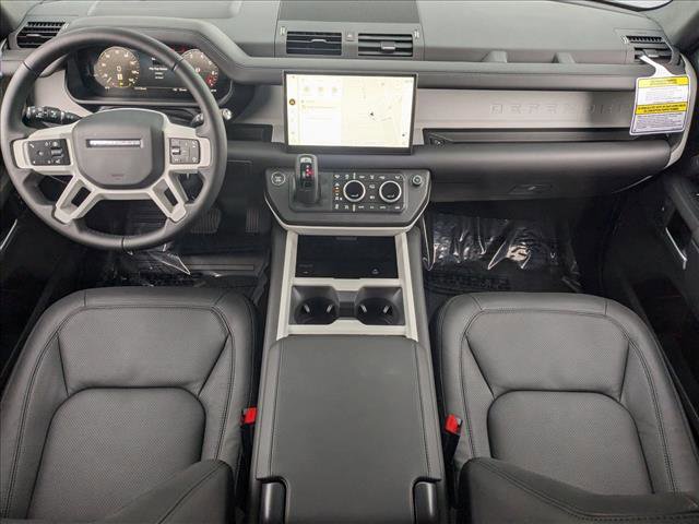 Used 2025 Land Rover Defender 130 S image 15