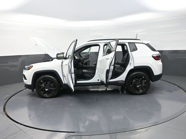 New 2026 Jeep Compass Latitude image 30