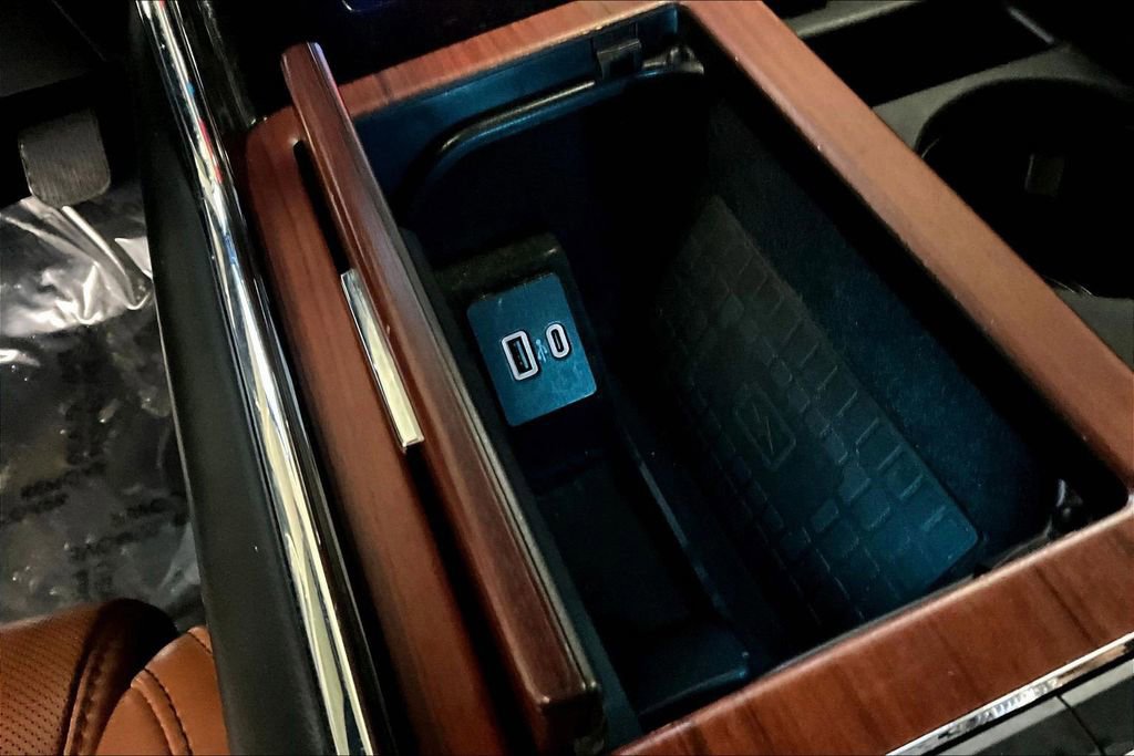 Used 2021 Lincoln Navigator L Reserve w/ Luxury Package image 16