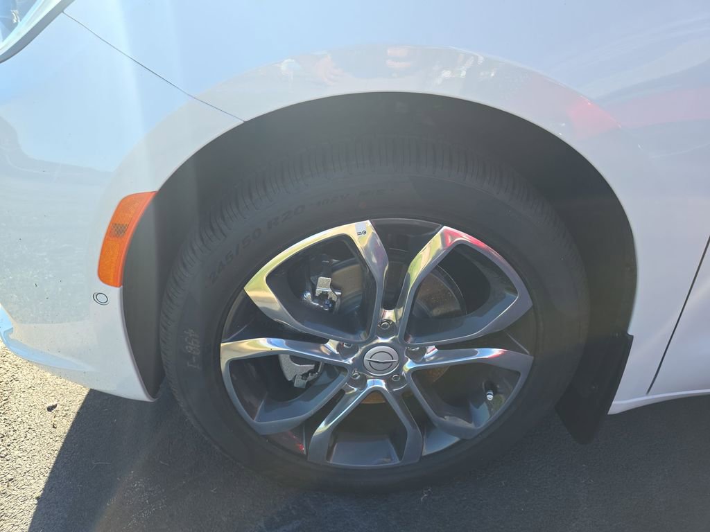 New 2026 Chrysler Pacifica Pinnacle image 10