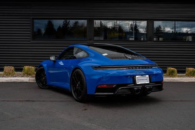 Used 2025 Porsche 911 Carrera GTS RWD image 3