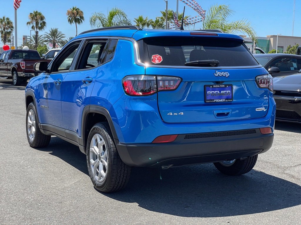 New 2025 Jeep Compass Latitude image 3
