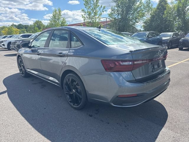 New 2026 Volkswagen Jetta SE FWD image 3
