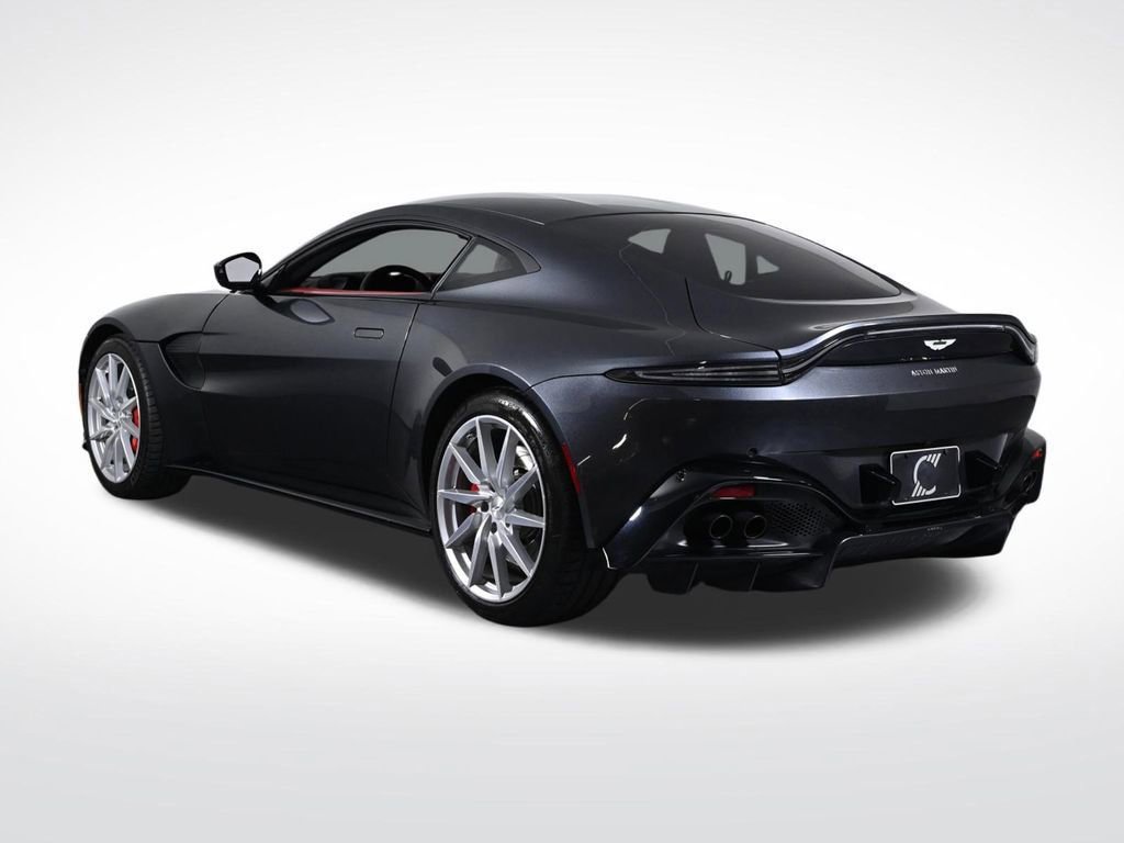 Used 2020 Aston Martin V8 Vantage Coupe image 3
