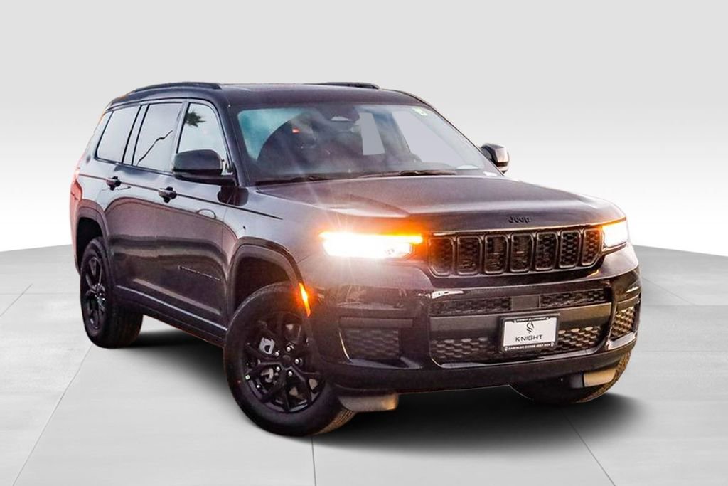 New 2025 Jeep Grand Cherokee L Altitude image 2