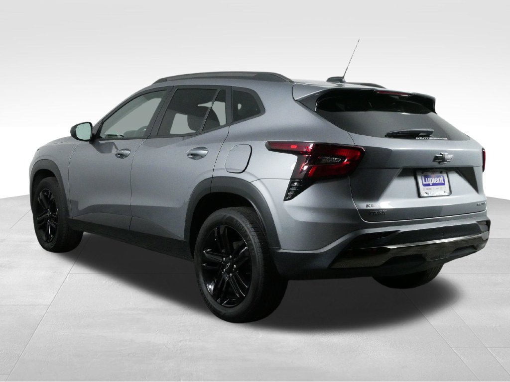 Used 2025 Chevrolet Trax ACTIV w/ Sunroof Package FWD image 8