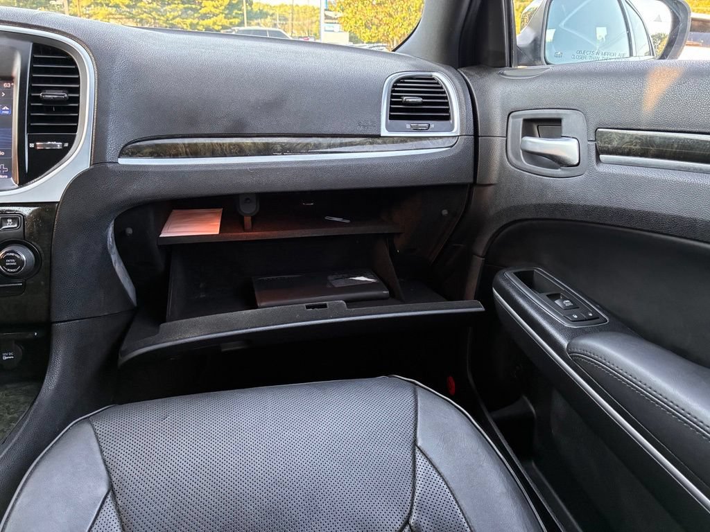 Used 2014 Chrysler 300 C w/ Beats Audio Group RWD image 40