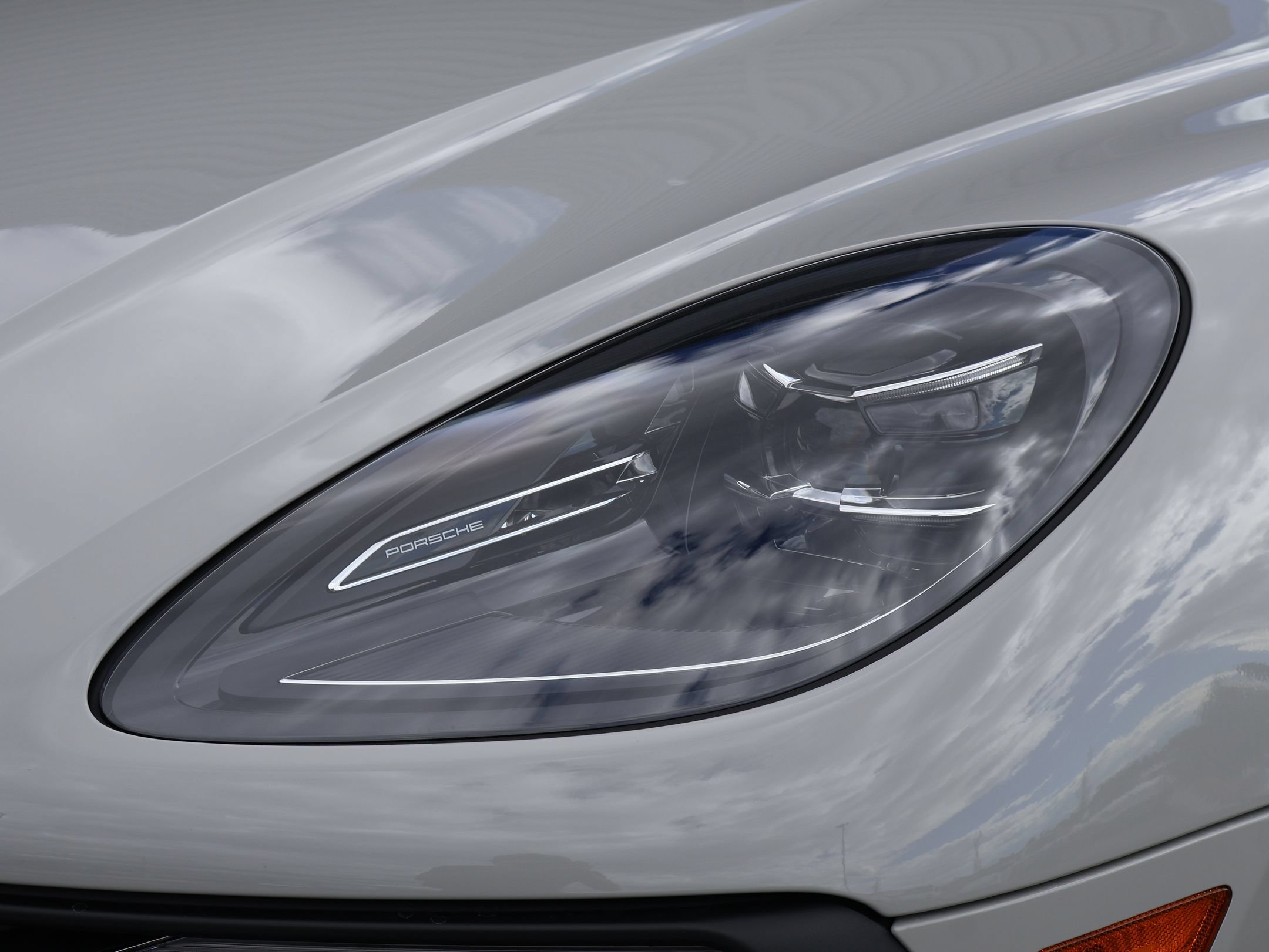 New 2026 Porsche Macan AWD/4WD image 13
