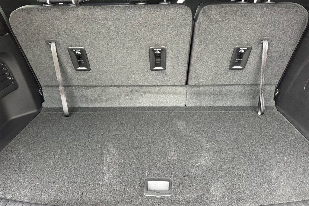 New 2026 Chevrolet Traverse LT w/ Enhanced Driving Package image 17