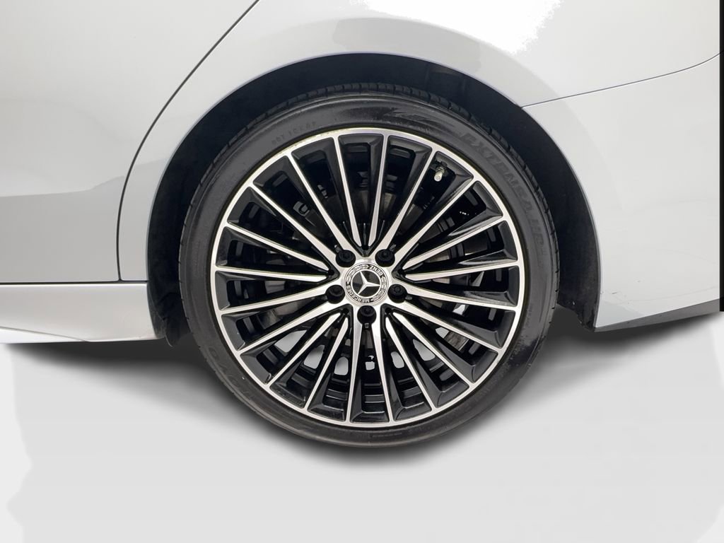 Used 2023 Mercedes-Benz C 300 Sedan image 11