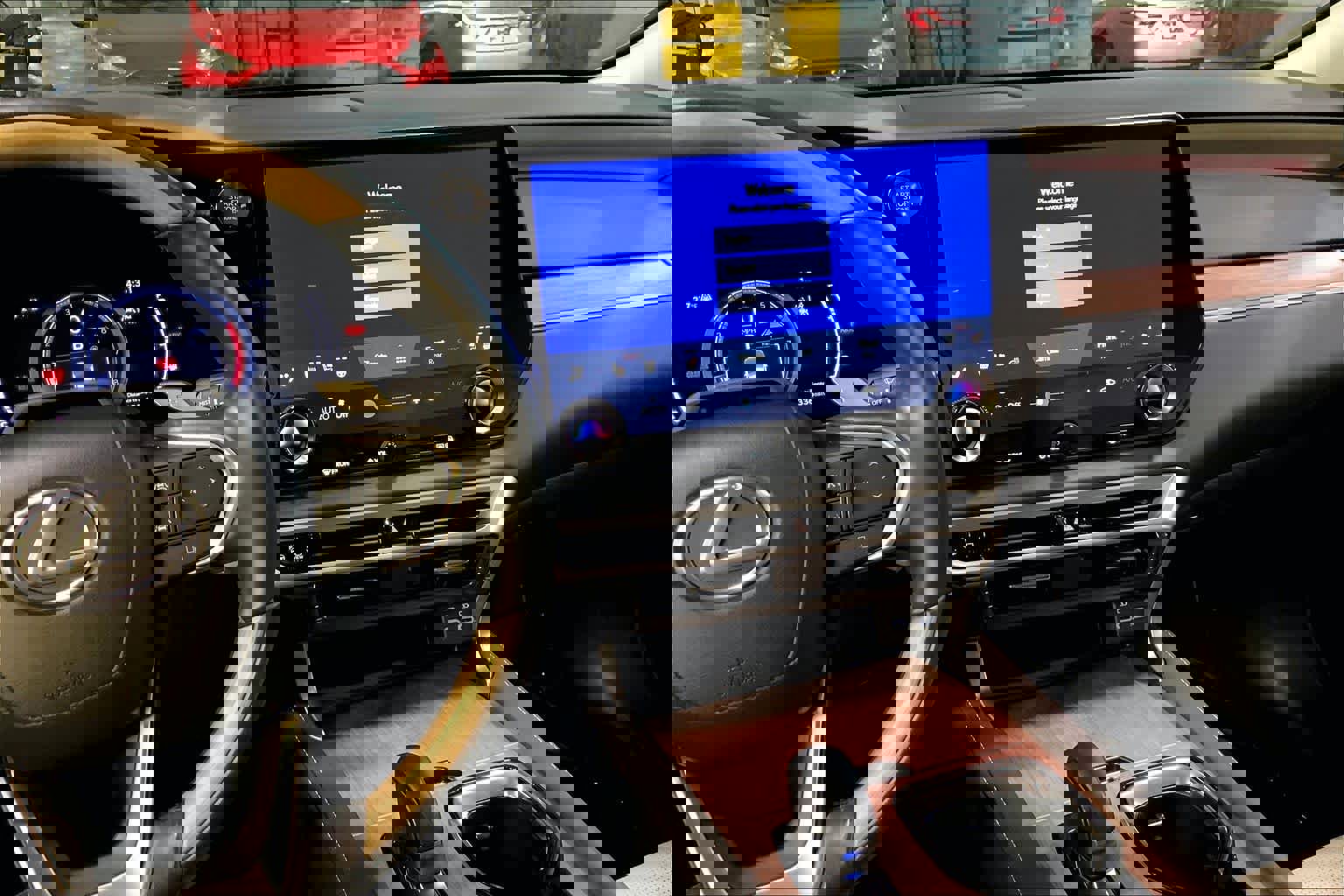 Certified 2023 Lexus RX 350 Luxury w/ Accessory Package (K3) image 7