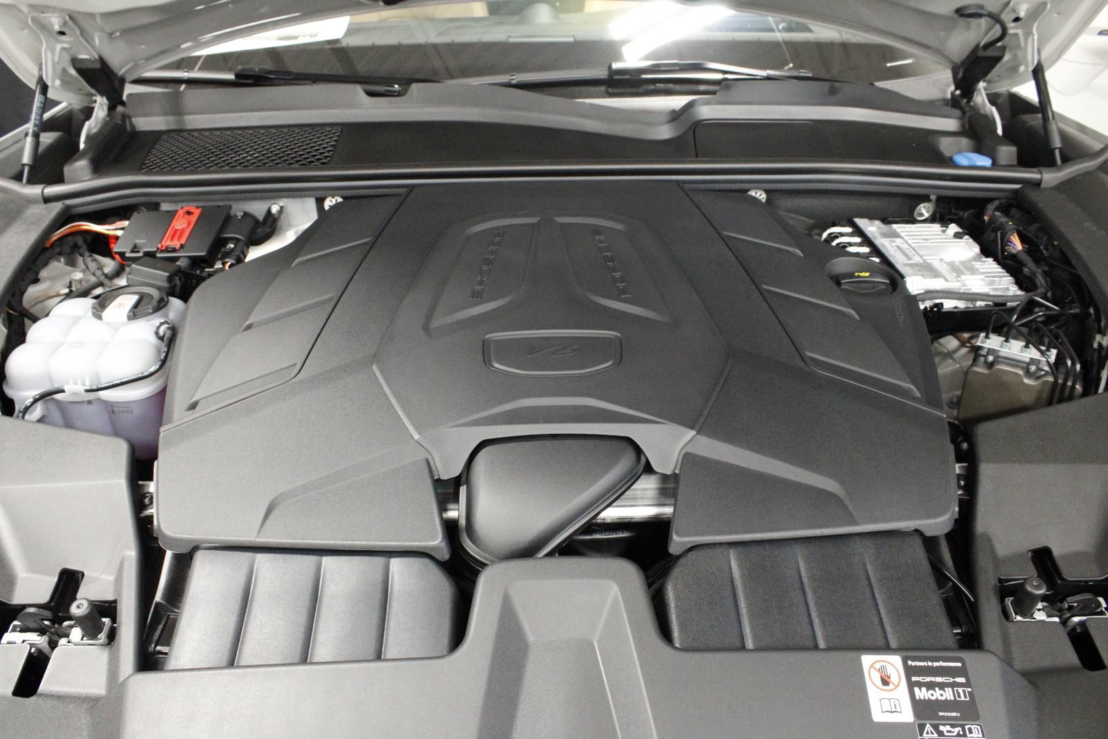 New 2026 Porsche Cayenne AWD/4WD image 37