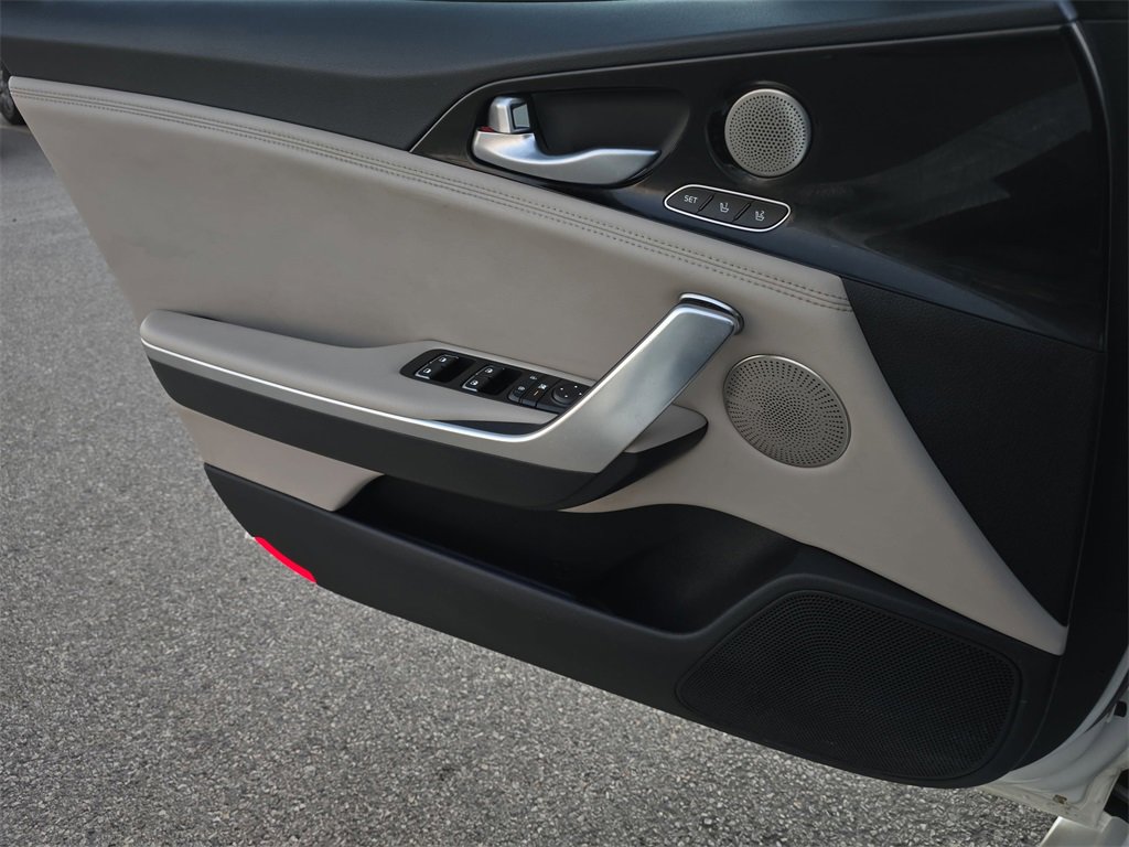 Used 2018 Kia Stinger Premium image 26