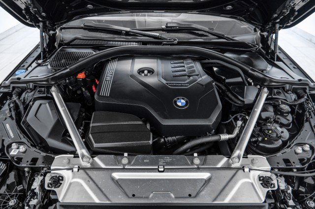 Used 2023 BMW 430i xDrive Convertible w/ Convenience Package image 37