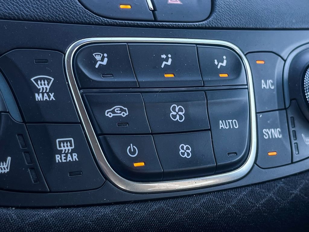 Certified 2023 Chevrolet Malibu LT image 28