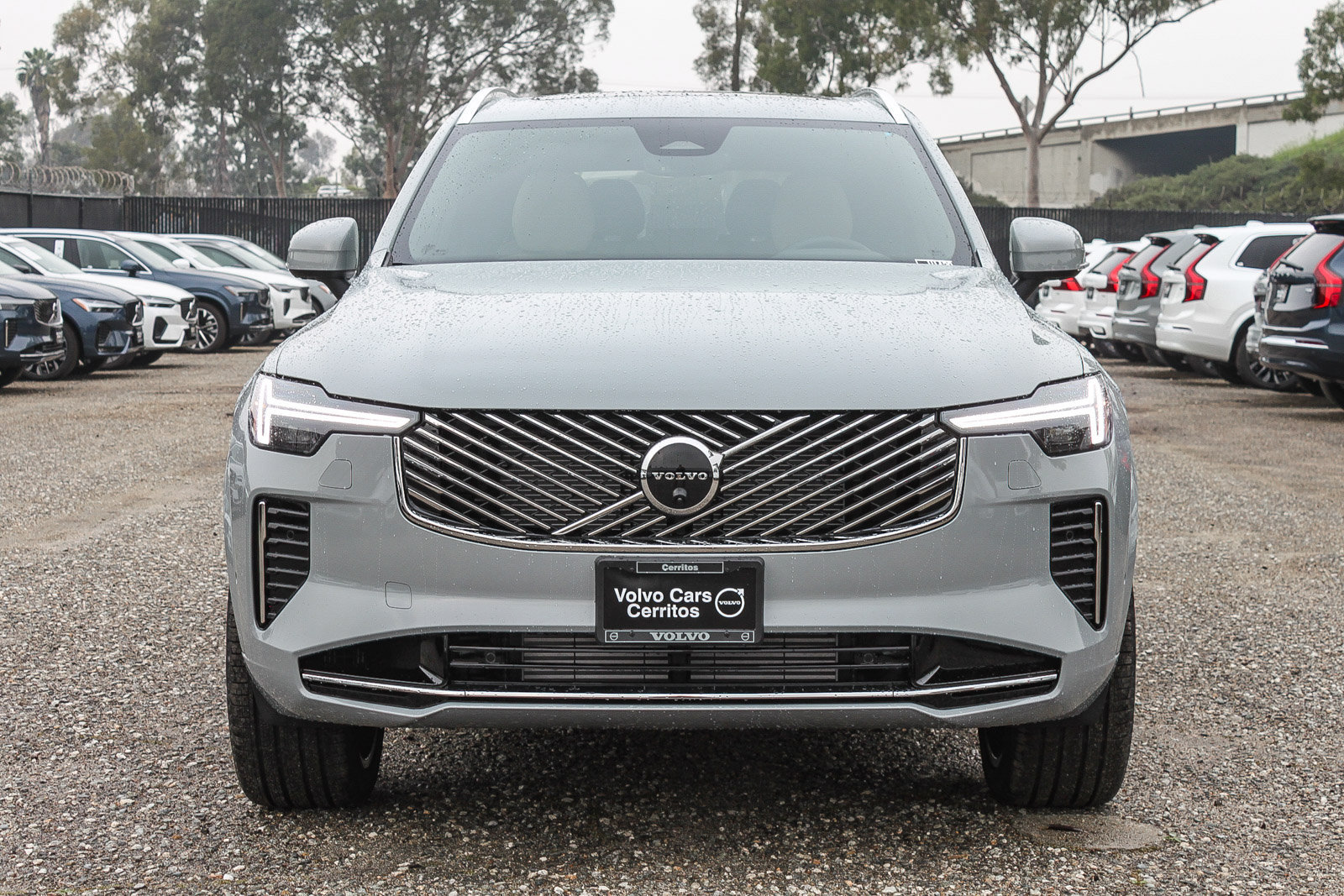 New 2026 Volvo XC90 T8 Plus w/ Protection Package AWD/4WD image 2