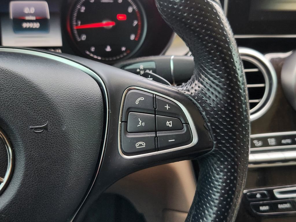 Certified 2018 Mercedes-Benz GLC 300 4MATIC image 23