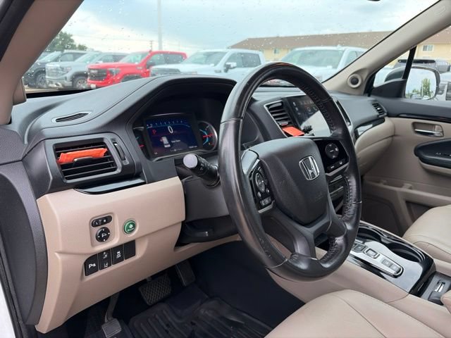 Used 2020 Honda Pilot Touring image 15