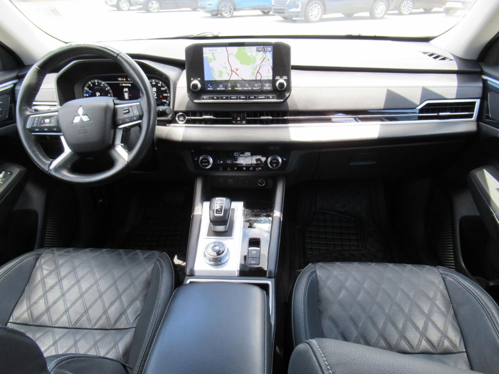 Used 2023 Mitsubishi Outlander SEL FWD image 12