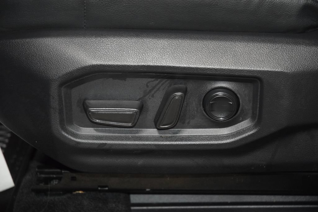 Used 2025 Toyota Sequoia Limited w/ TRD Off-Road Package AWD/4WD image 44