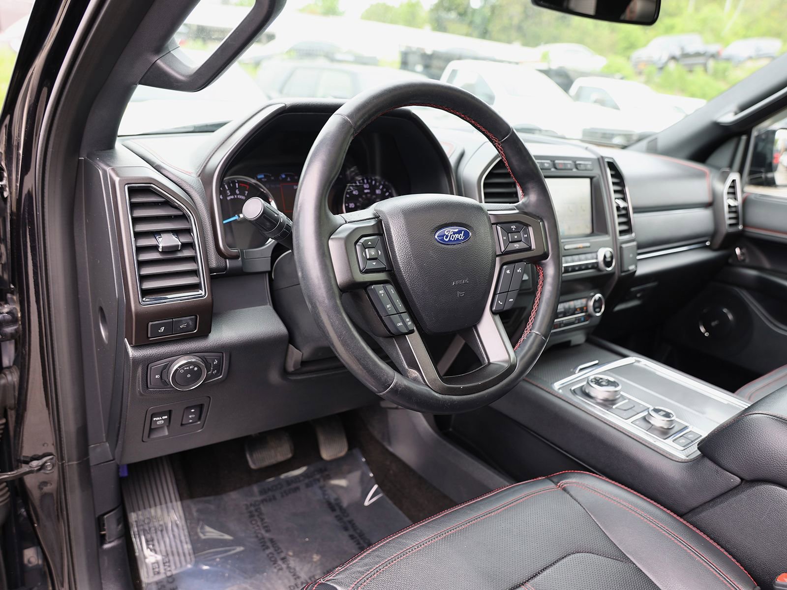 Used 2019 Ford Expedition Limited w/ Equipment Group 303A AWD/4WD image 16