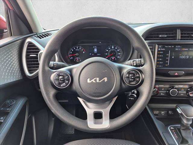 Used 2022 Kia Soul LX w/ Technology Package FWD image 13