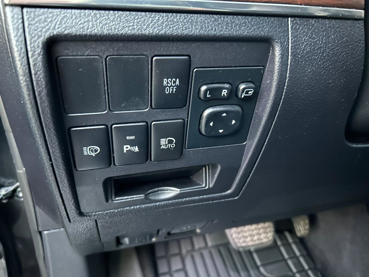 Used 2016 Toyota Land Cruiser 4WD image 15