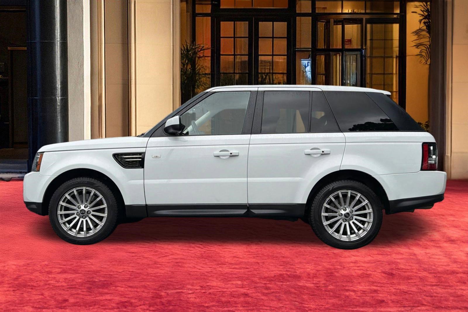 Used 2013 Land Rover Range Rover Sport HSE w/ Climate Comfort Pkg AWD/4WD image 2