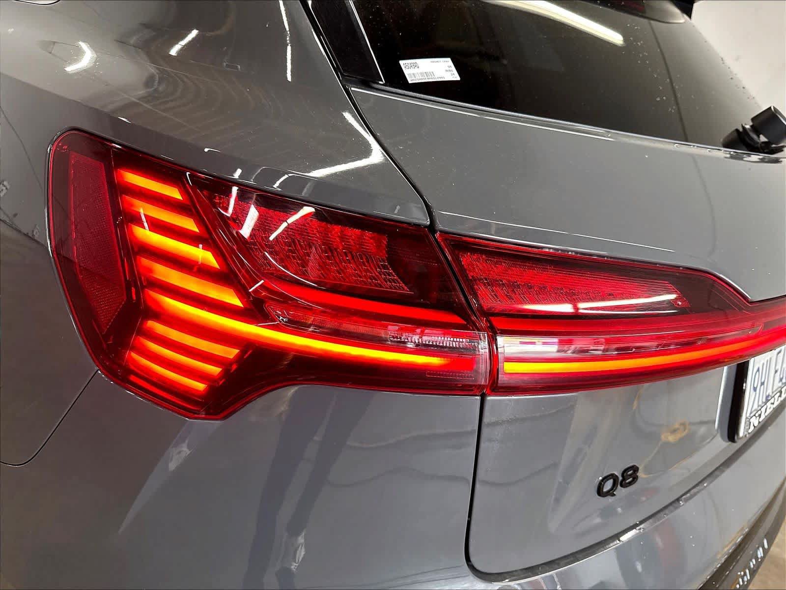 Used 2024 Audi Q8 e-tron Premium Plus w/ Premium Plus Package AWD/4WD image 30