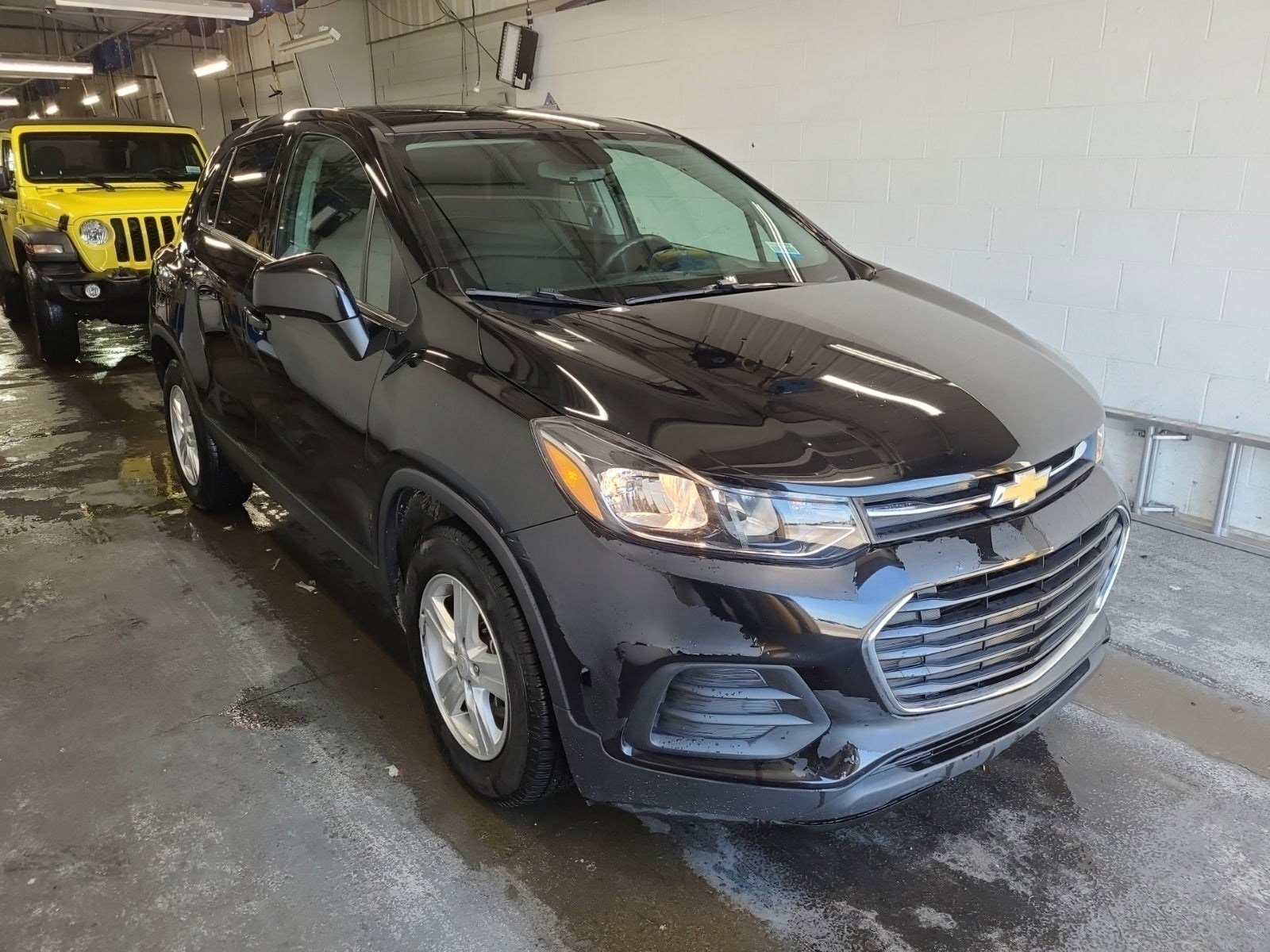 Used 2021 Chevrolet Trax LS w/ Tint and Cruise Package FWD image 2