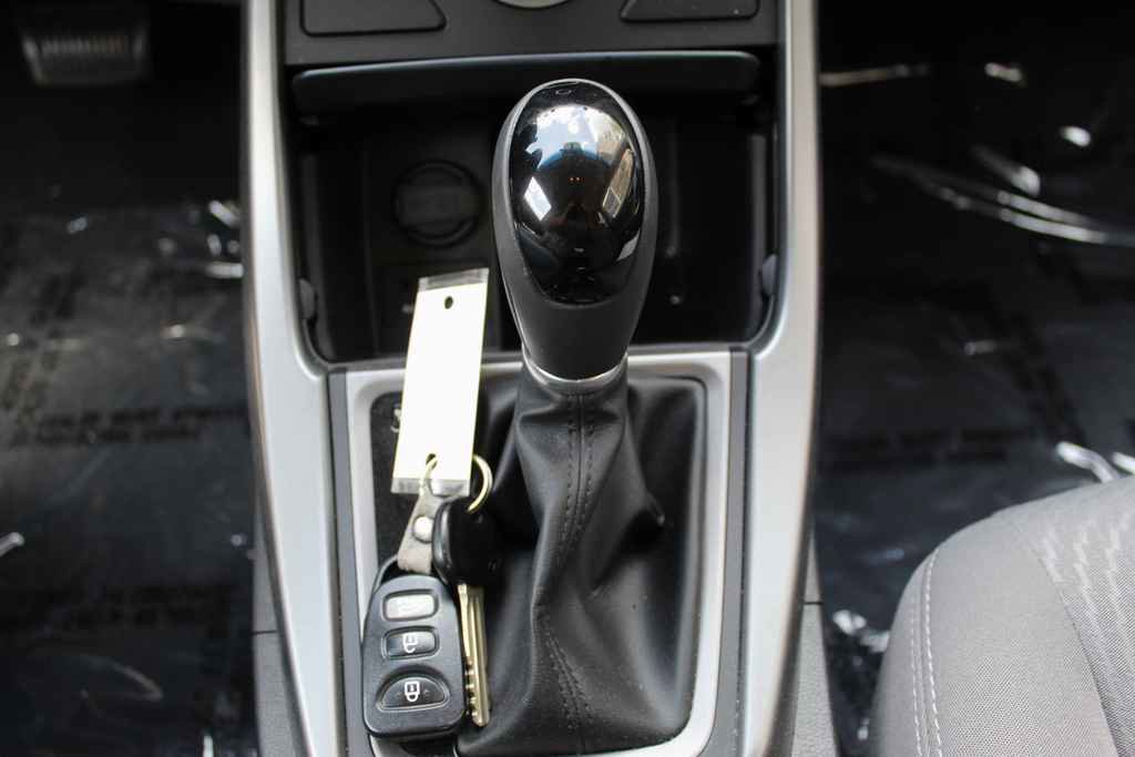 Used 2015 Hyundai Elantra SE w/ Option Group 02 FWD image 22