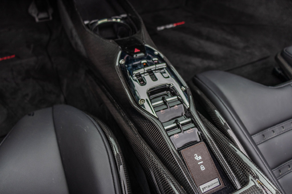 Used 2024 Ferrari SF90 Spider AWD/4WD image 5