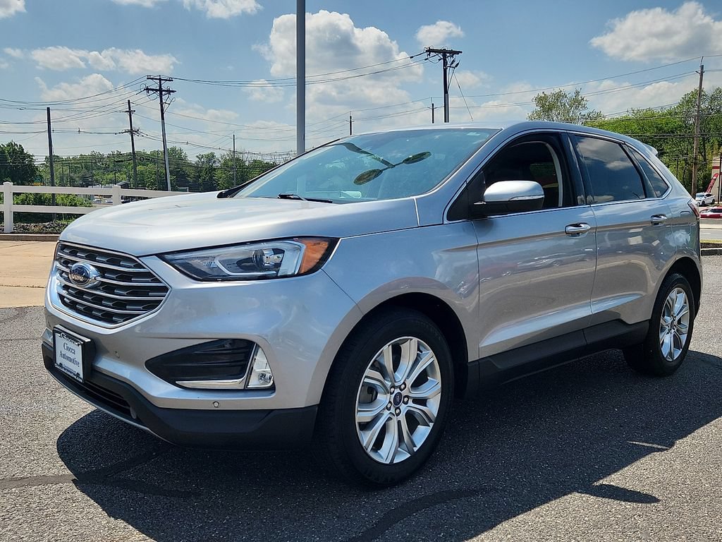 Used 2022 Ford Edge Titanium AWD/4WD image 3