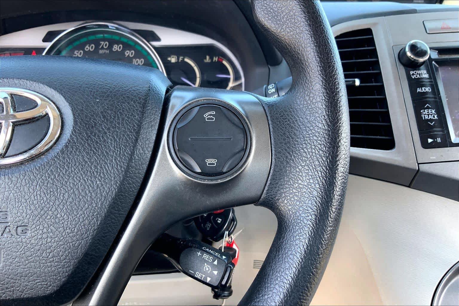 Used 2013 Toyota Venza LE w/ LE Convenience Pkg FWD image 24