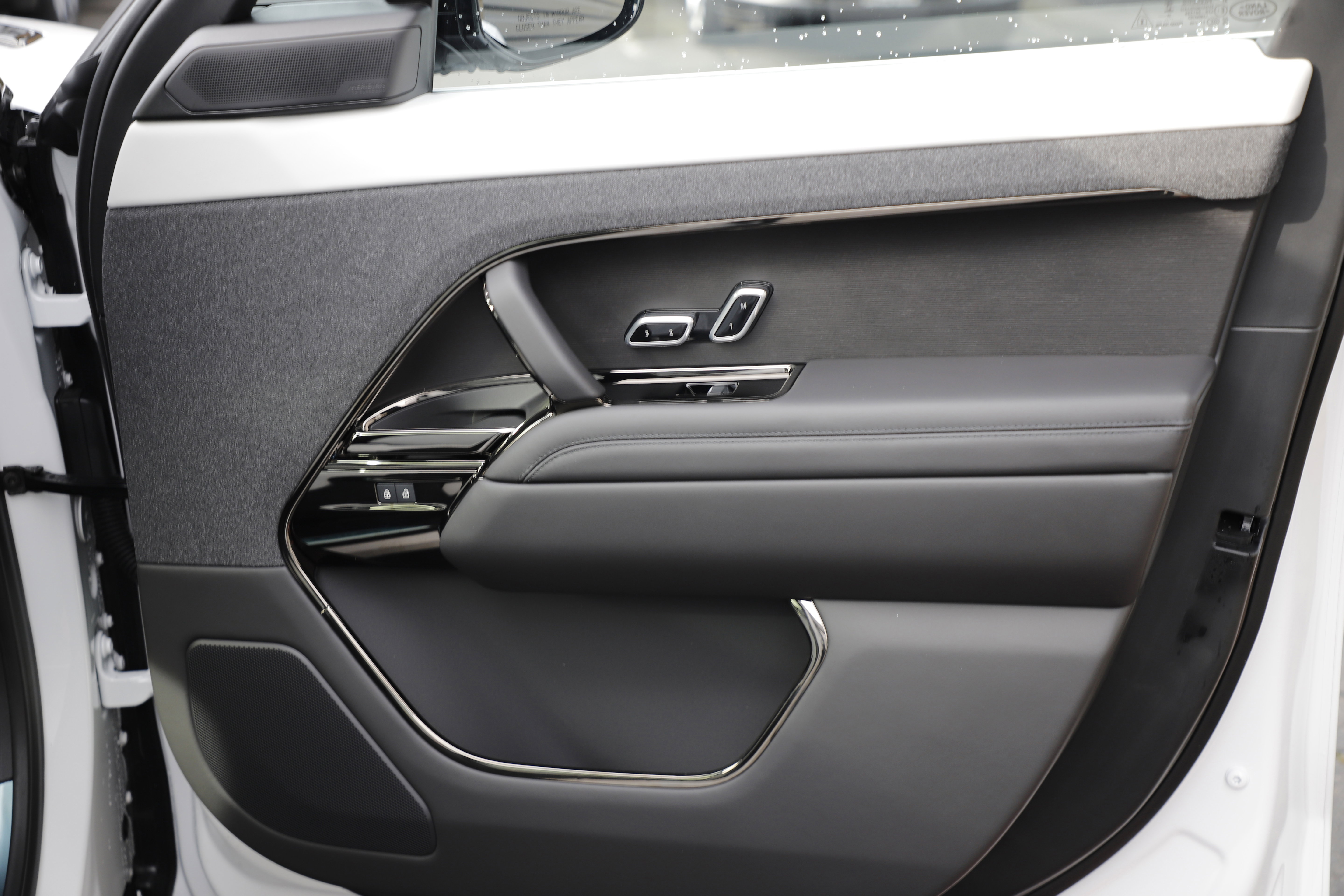 New 2026 Land Rover Range Rover Sport Dynamic SE image 11