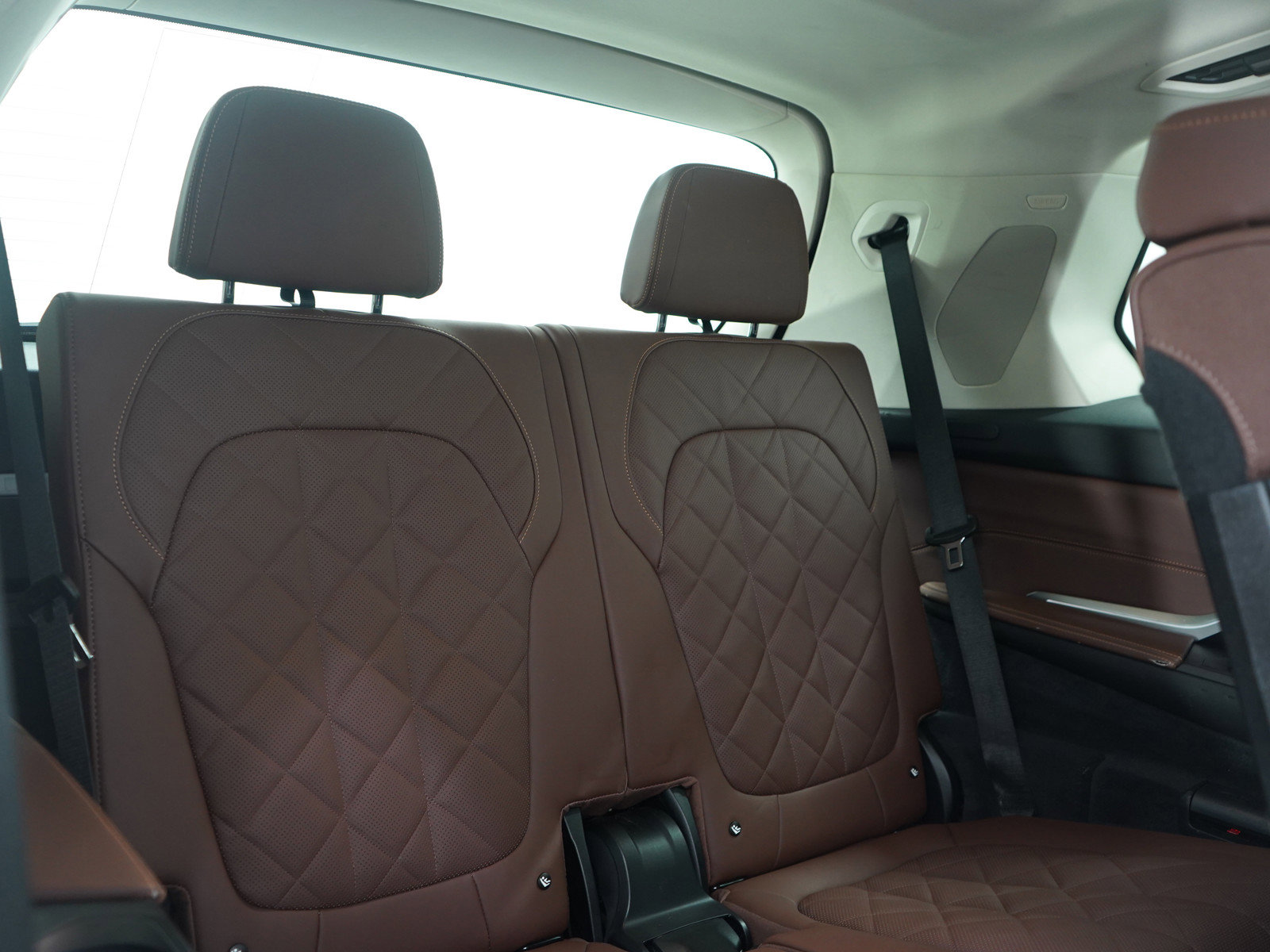 Used 2023 BMW X7 xDrive40i w/ Premium Package image 13