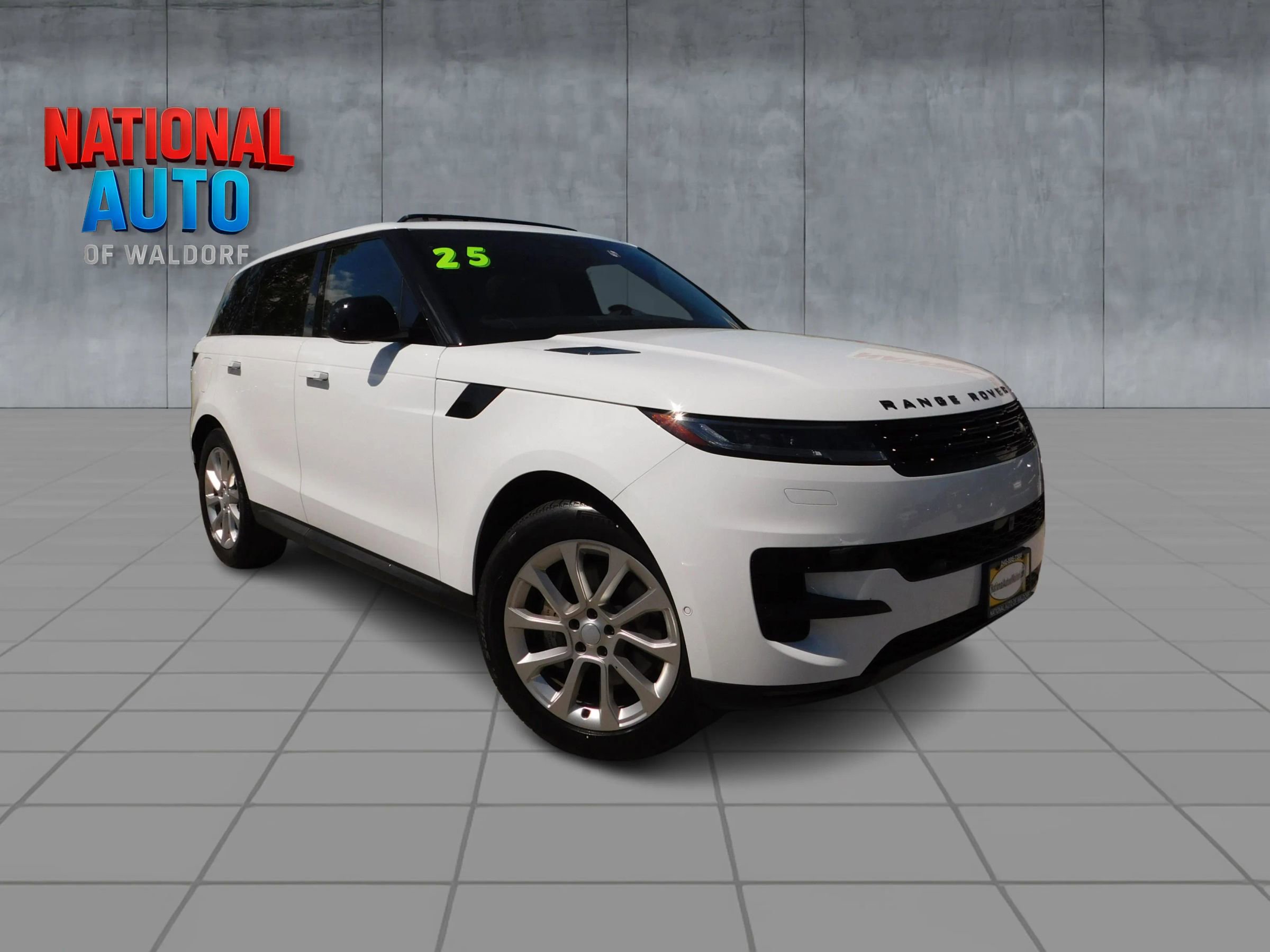 Used 2025 Land Rover Range Rover Sport SE AWD/4WD image 1