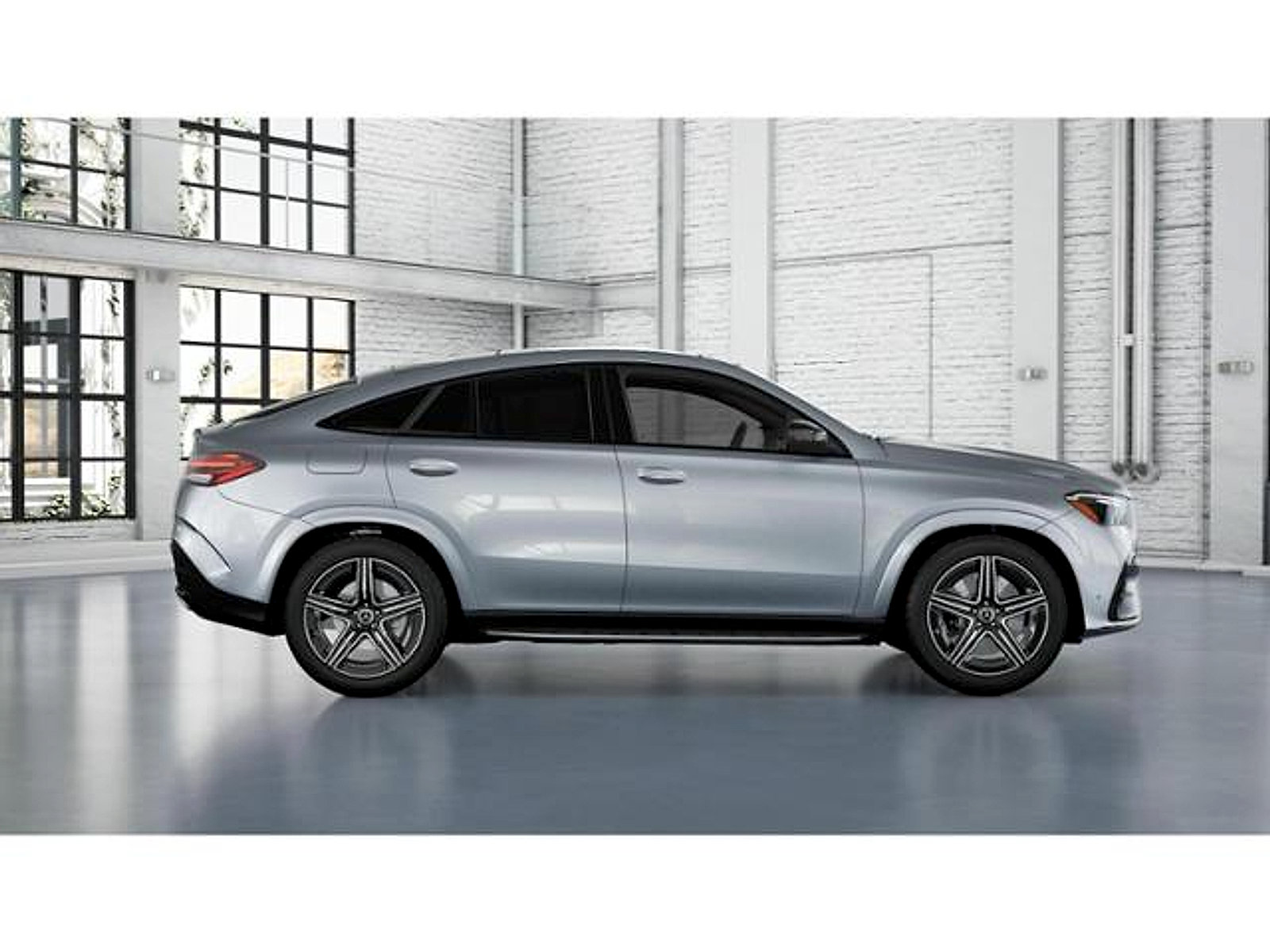 Used 2025 Mercedes-Benz GLE 450 4MATIC Coupe w/ Driver Assistance Package image 2