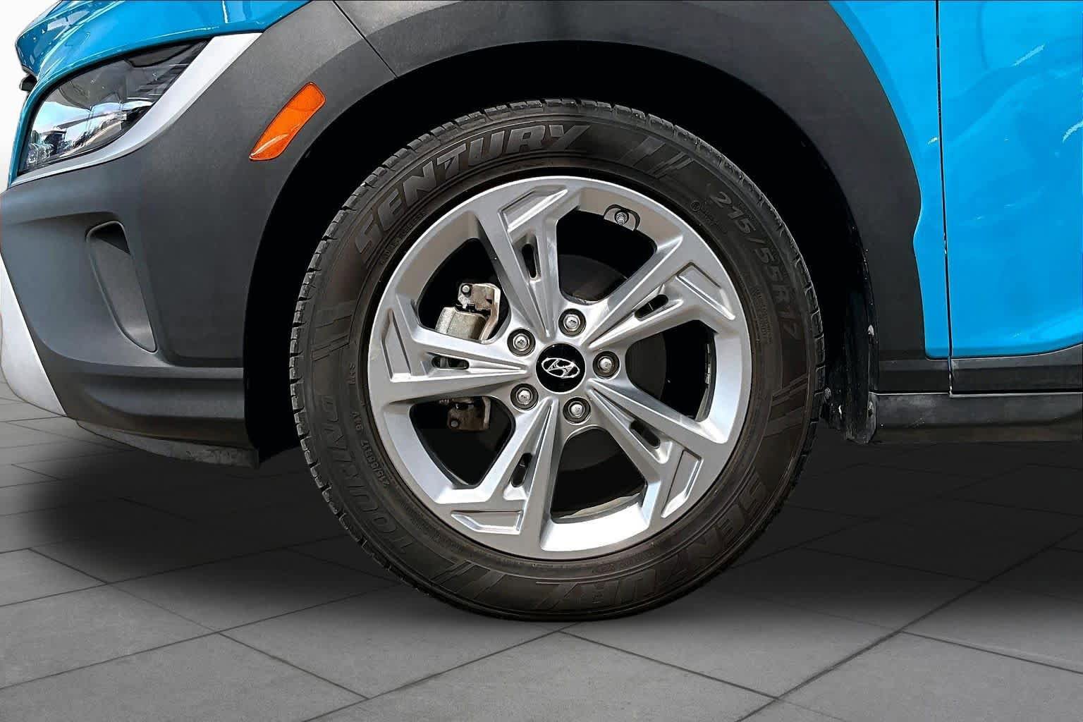 Used 2022 Hyundai Kona SEL w/ Convenience Package FWD image 11