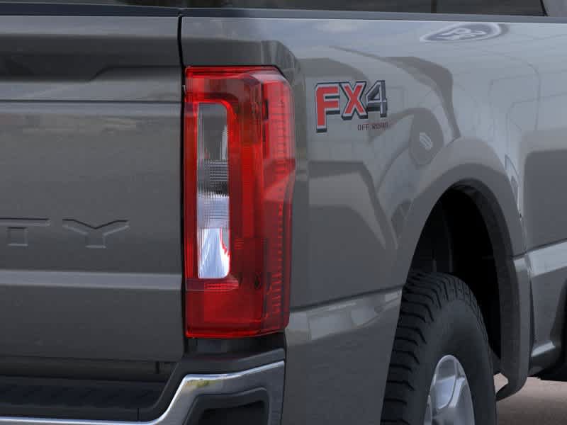 New 2026 Ford F250 XLT w/ FX4 Off-Road Package AWD/4WD image 21